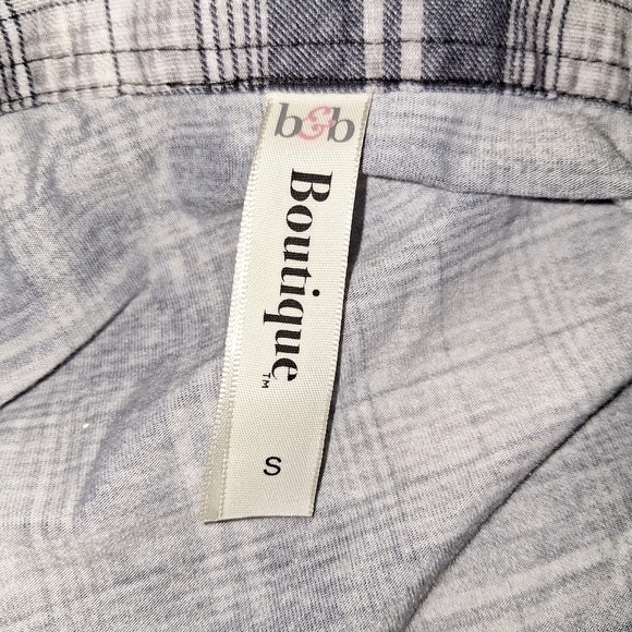 B&B Boutique shirt dress size small - Picture 4 of 4